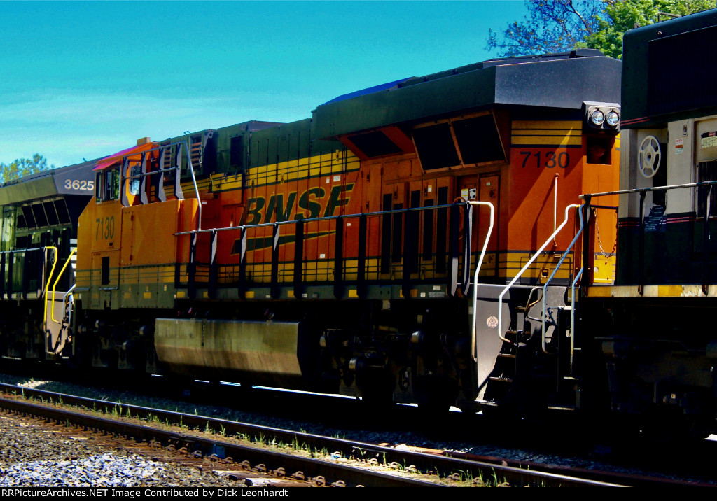 BNSF 7630